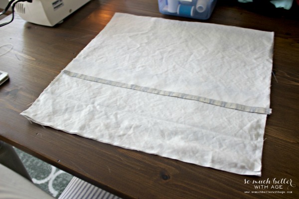 Sew / Envelope pillow cover tutorial via somuchbetterwithage.com