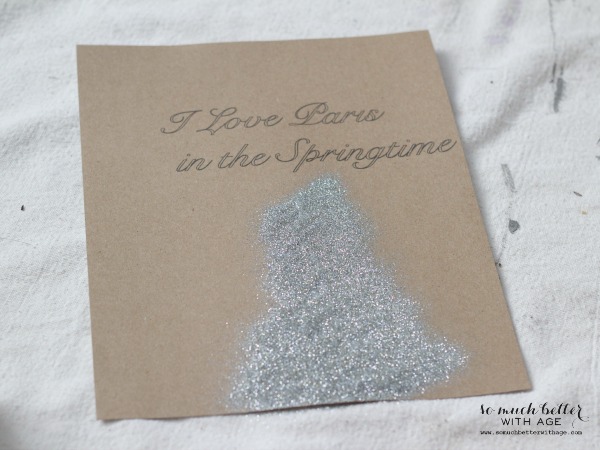 Glitter eiffel tower / Newbie silhouette cameo tutorial via somuchbetterwithage.com Putting glitter on the Eiffel Tower.
