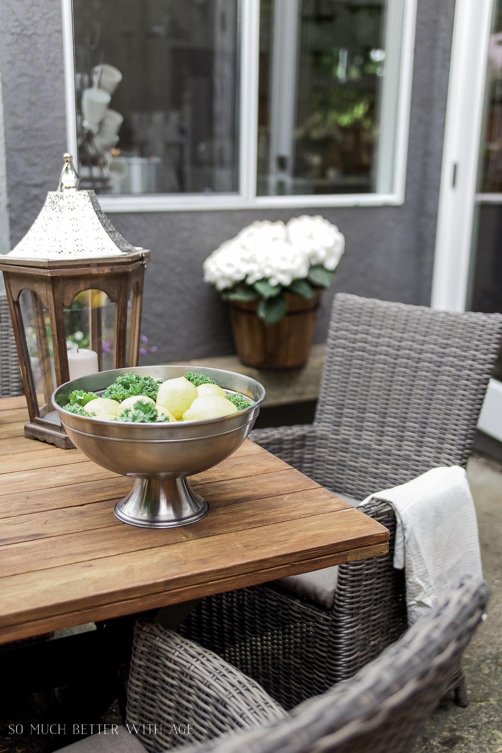 Lemon & Kale Centrepiece / How to Set a Casual Outdoor Table French Vintage Style - So Much Better With Age