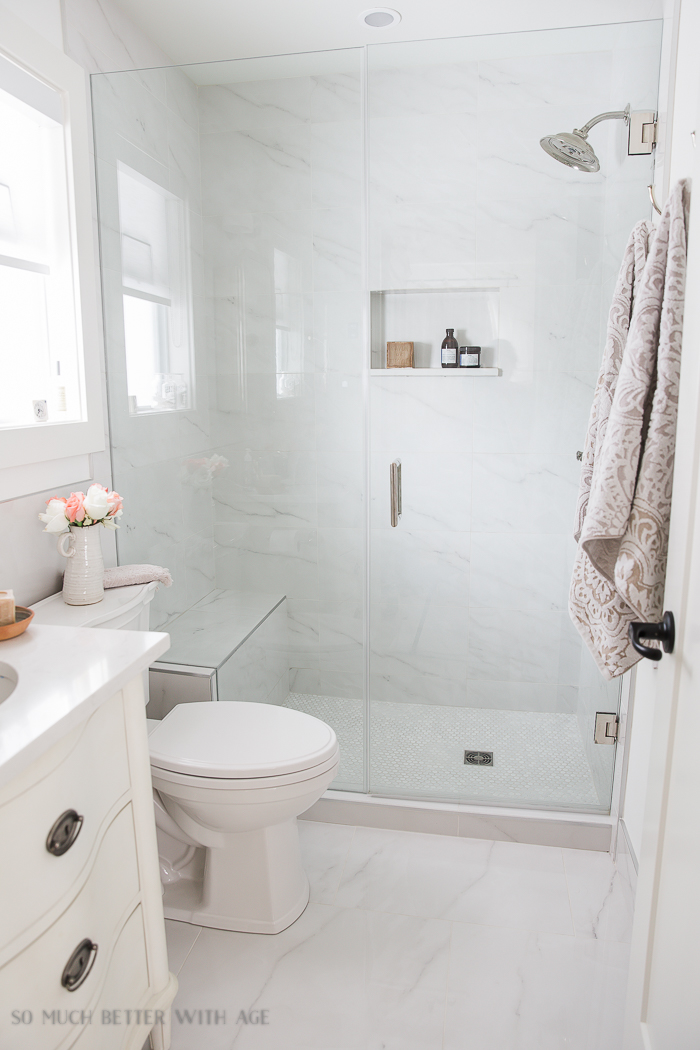 How To Make A Small Bathroom Look Luxurious