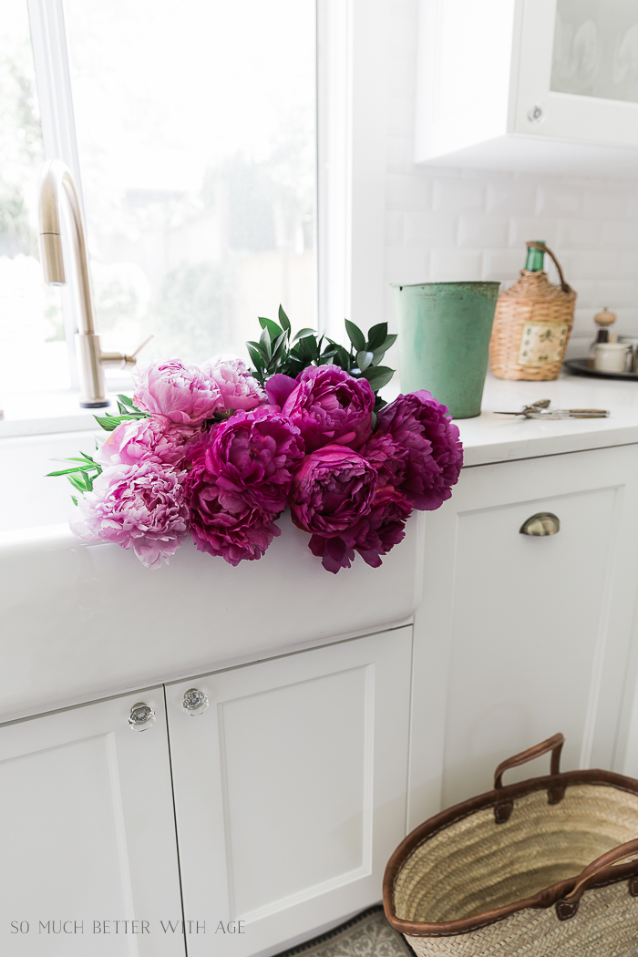 Cleaning our Farmhouse Sink — I'm a Work in Progress