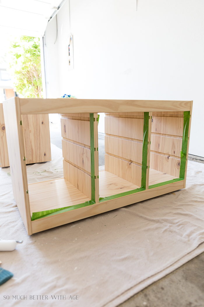 Kids' Playroom Makeover with Hot Air Balloons/painting wooden shelves - So Much Better With Age