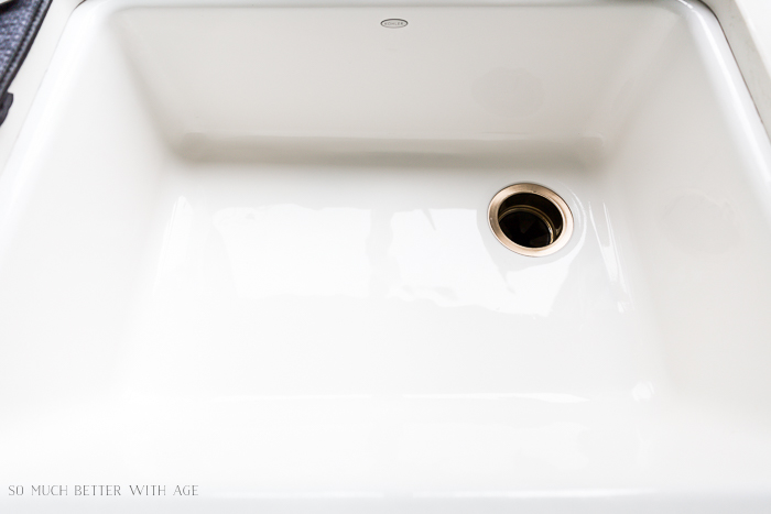 3 Ways to Keep Your Cast Iron Farmhouse Sink Sparkling Clean 