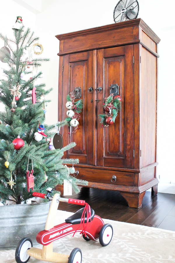 30+ Unique Christmas Decorating Ideas - Jamie Lundstrom